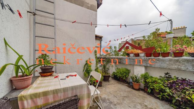 Stan, četvorosoban, Prodaja, 114m2, Centar, Stari grad, Vlajkoviceva