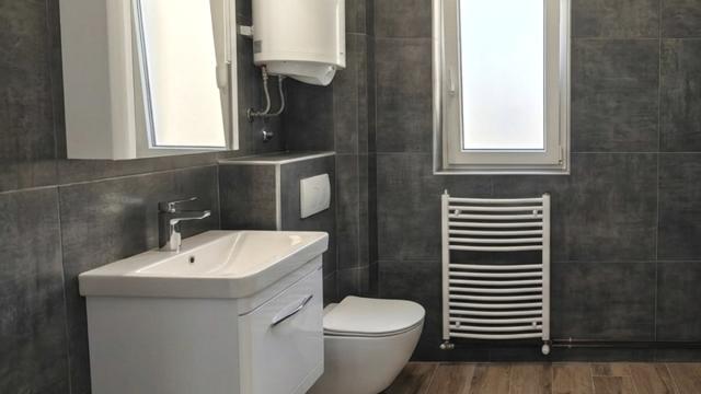 Stan, Trosoban, Izdavanje, 52m2, Karađorđeva