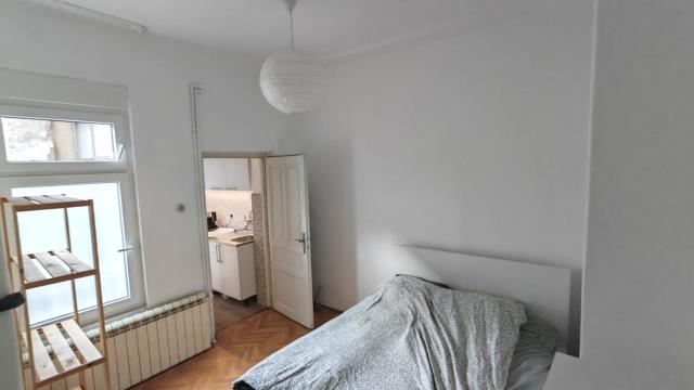 Stan, Trosoban, Izdavanje, 52m2, Karađorđeva