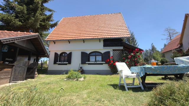 Kuća, Petosoban, Prodaja, 124m2, Dobroselica, Okolno mesto, Dobroselica