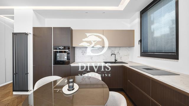 Stan, Trosoban, Prodaja, 82m2, Bulevar Vudroa Vilsona