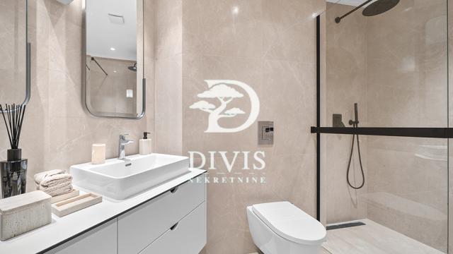 Stan, Trosoban, Prodaja, 82m2, Bulevar Vudroa Vilsona