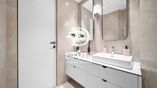 Stan, Trosoban, Prodaja, 82m2, Bulevar Vudroa Vilsona