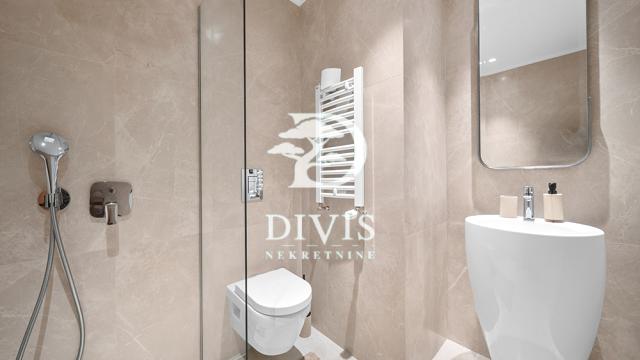 Stan, Trosoban, Prodaja, 82m2, Bulevar Vudroa Vilsona