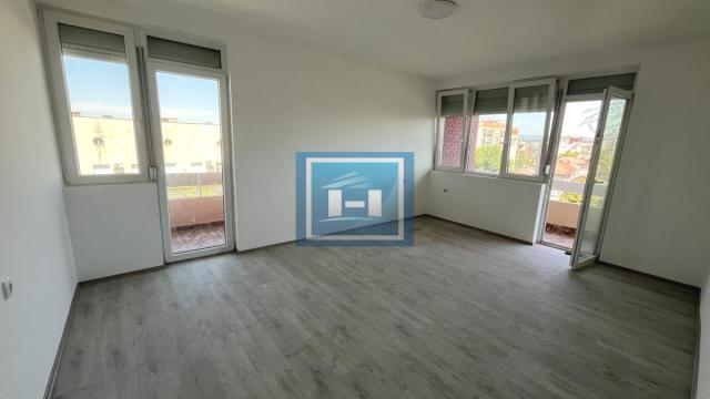 Stan, Dvoiposoban, Prodaja, 74m2, Centar, Gradska lokacija, Paraćin