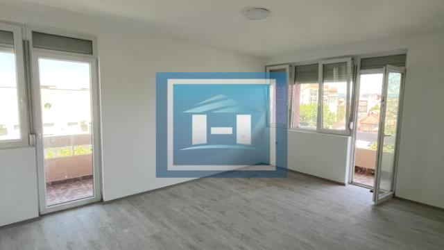 Stan, Dvoiposoban, Prodaja, 74m2, Centar, Gradska lokacija, Paraćin