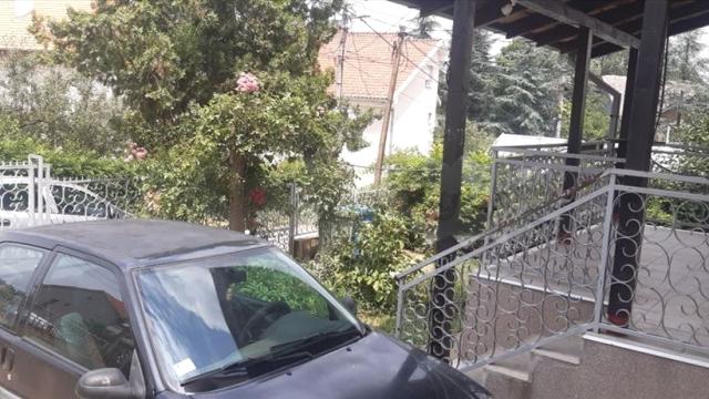 Kuća, četvoroiposoban, Prodaja, 200m2, Sremčica, Čukarica, Cokesinska
