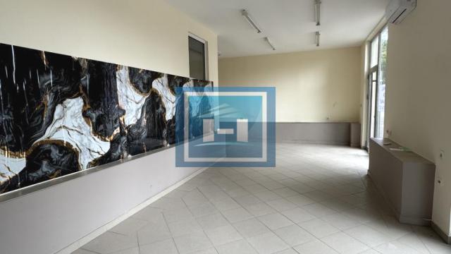 Poslovni prostor, Izdavanje, 59m2, Gradska lokacija, Ćuprija
