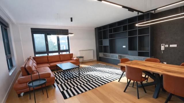 Stan, četvorosoban, Prodaja, 112m2, Tošin bunar