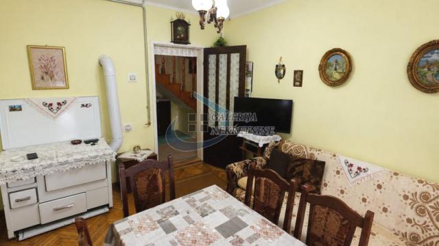 Kuća, četvorosoban, Prodaja, 240m2, Širi centar, Gradska lokacija, Carice Milice