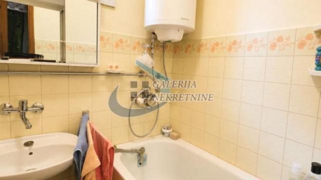 Kuća, četvorosoban, Prodaja, 240m2, Širi centar, Gradska lokacija, Carice Milice