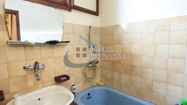 Kuća, četvorosoban, Prodaja, 240m2, Širi centar, Gradska lokacija, Carice Milice