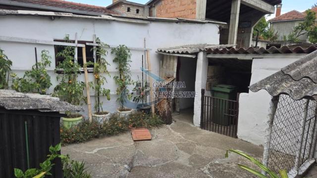 Kuća, četvorosoban, Prodaja, 240m2, Širi centar, Gradska lokacija, Carice Milice