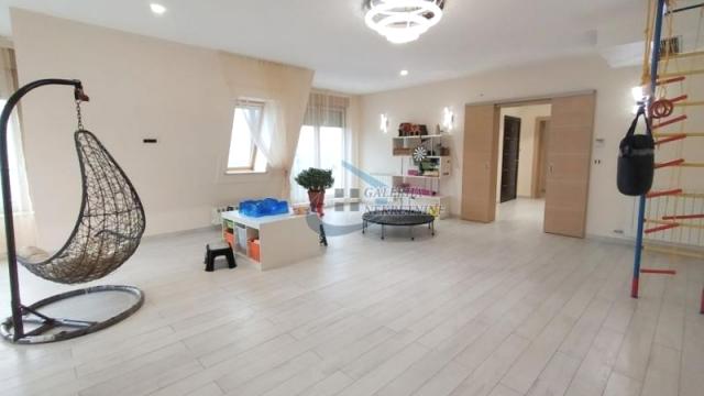 Stan, Izdavanje, 369m2, Dedinje, Savski venac, Diane Budisavljević