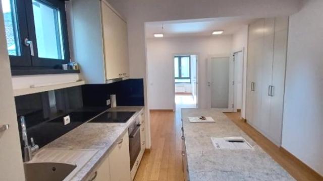 Poslovni prostor, Troiposoban, Izdavanje, 84m2, Kalenić pijaca, Vračar, Novopazarska