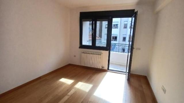 Poslovni prostor, Troiposoban, Izdavanje, 84m2, Kalenić pijaca, Vračar, Novopazarska