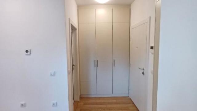 Poslovni prostor, Troiposoban, Izdavanje, 84m2, Kalenić pijaca, Vračar, Novopazarska