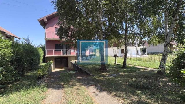 Kuća, četvorosoban, Prodaja, 250m2, Kolonija, Gradska lokacija, Jagodina