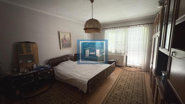 Kuća, četvorosoban, Prodaja, 250m2, Kolonija, Gradska lokacija, Jagodina
