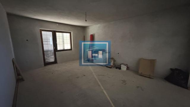 Kuća, četvorosoban, Prodaja, 250m2, Kolonija, Gradska lokacija, Jagodina