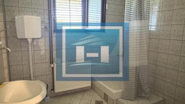 Kuća, četvorosoban, Prodaja, 250m2, Kolonija, Gradska lokacija, Jagodina