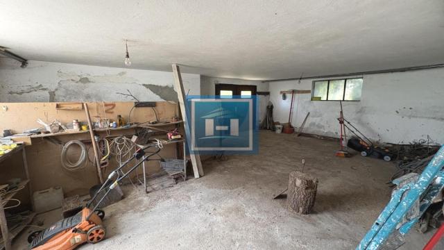 Kuća, četvorosoban, Prodaja, 250m2, Kolonija, Gradska lokacija, Jagodina