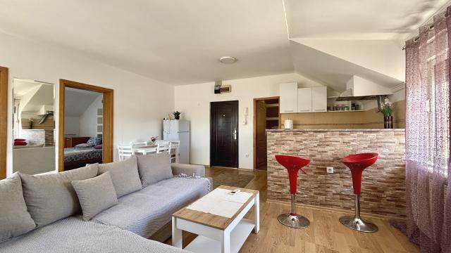 Stan, Trosoban, Izdavanje, 66m2, Milorada Bondžulića