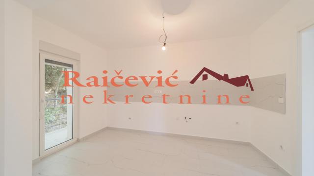 Stan, Trosoban, Prodaja, 82m2, Kaludjerica, Grocka, Kaludjerica