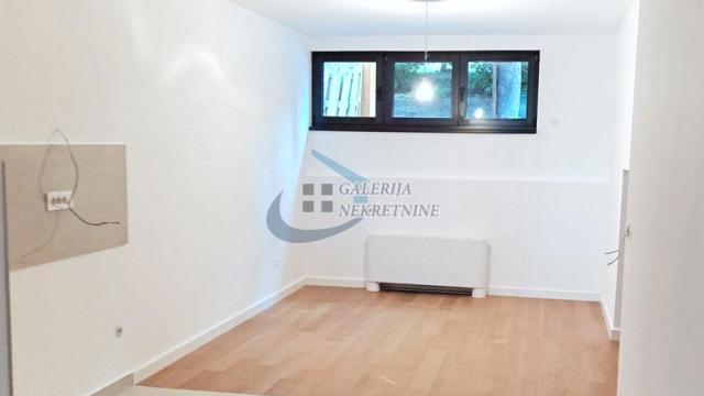 Stan, Troiposoban, Prodaja, 87m2, Banovo brdo, Čukarica, Lješka