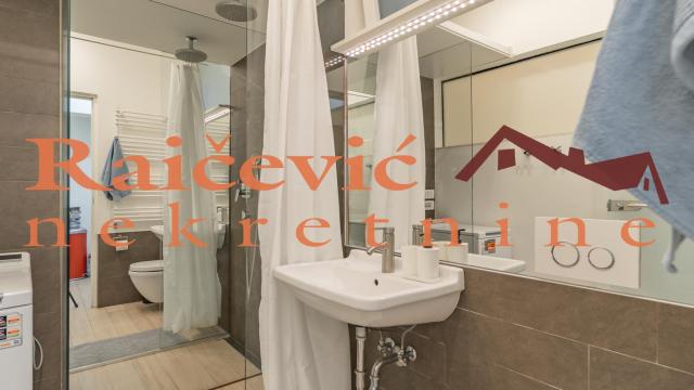Stan, četvorosoban, Prodaja, 82m2, Centar, Stari grad, Dositejeva