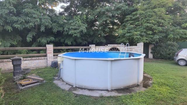 Kuća, Dvosoban, Prodaja, 50m2, Širi centar, Gradska lokacija, Apatin