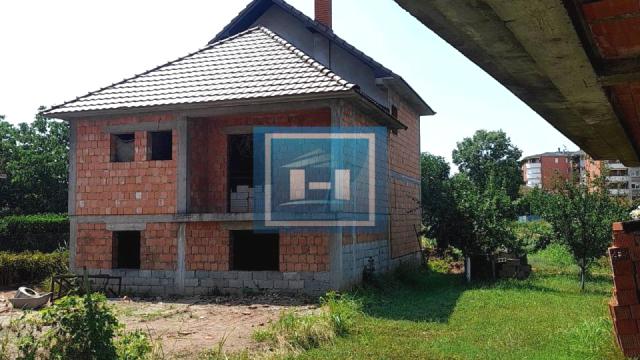 Kuća, četvorosoban, Prodaja, 200m2, Centar, Gradska lokacija, Ćuprija