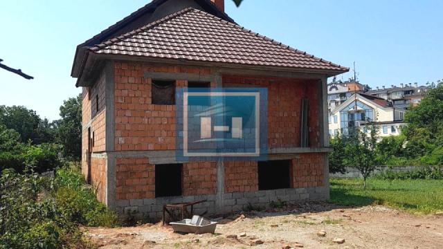 Kuća, četvorosoban, Prodaja, 200m2, Centar, Gradska lokacija, Ćuprija