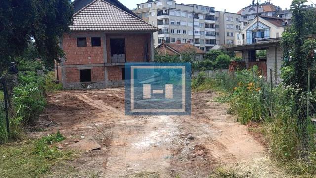 Kuća, četvorosoban, Prodaja, 200m2, Centar, Gradska lokacija, Ćuprija