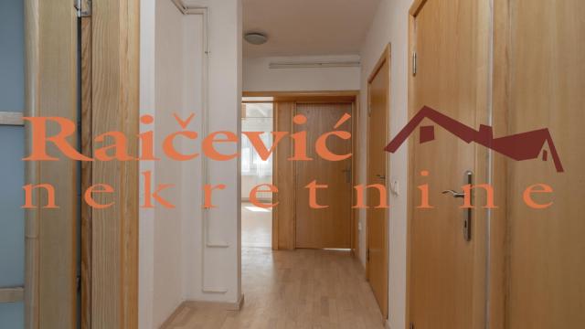 Stan, Dvosoban, Prodaja, 68m2, Centar, Stari grad, Kapetan Misina