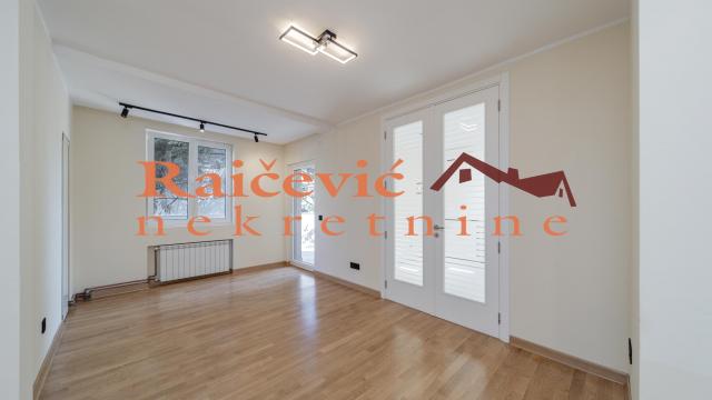 Stan, četvoroiposoban, Prodaja, 123m2, Voždovac, Nikole Djurkovica