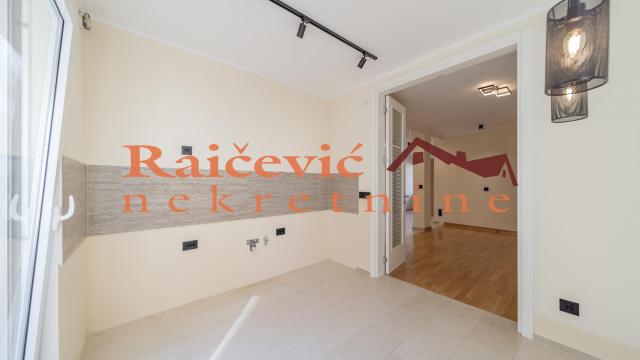 Stan, četvoroiposoban, Prodaja, 123m2, Voždovac, Nikole Djurkovica