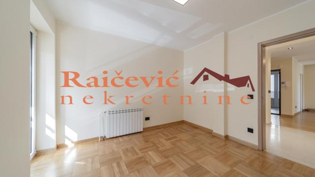 Stan, četvoroiposoban, Prodaja, 123m2, Voždovac, Nikole Djurkovica