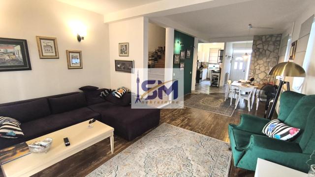 Kuća, Petosoban, Izdavanje, 250m2, FON - Bilećka, Voždovac, Bilećka