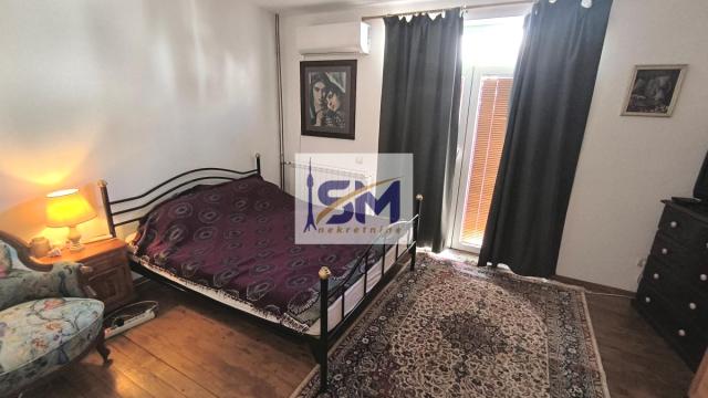 Kuća, Petosoban, Izdavanje, 250m2, FON - Bilećka, Voždovac, Bilećka