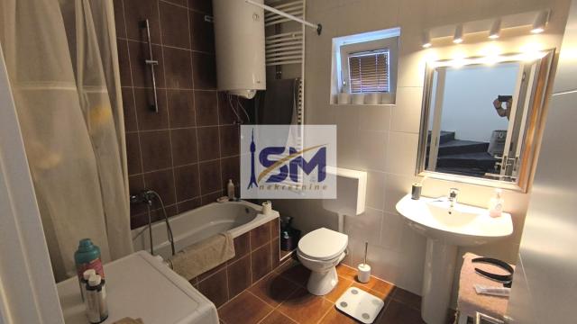 Kuća, Petosoban, Izdavanje, 250m2, FON - Bilećka, Voždovac, Bilećka