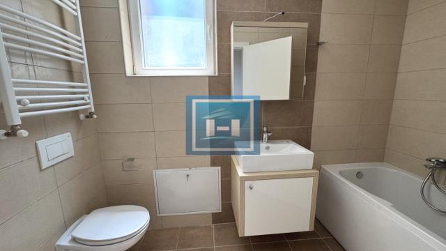 Stan, četvorosoban, Prodaja, 97m2, Centar, Gradska lokacija, Paraćin