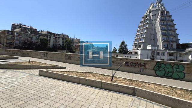 Poslovni prostor, Izdavanje, 240m2, Centar, Gradska lokacija, Paraćin