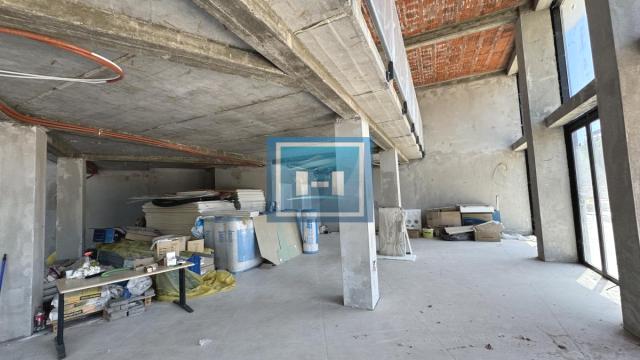 Poslovni prostor, Izdavanje, 240m2, Centar, Gradska lokacija, Paraćin