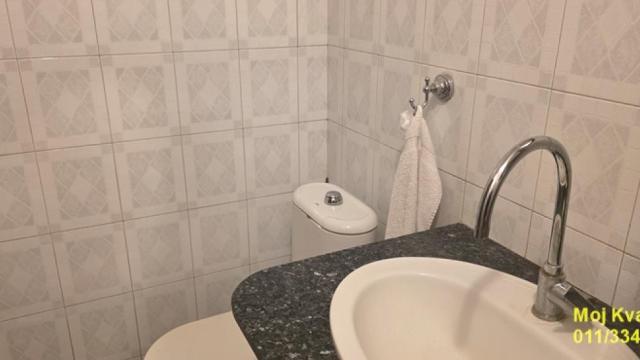 Stan, Trosoban, Prodaja, 74m2, Blok 70 (kineski tržni centar), Novi Beograd, Jurija Gagarina