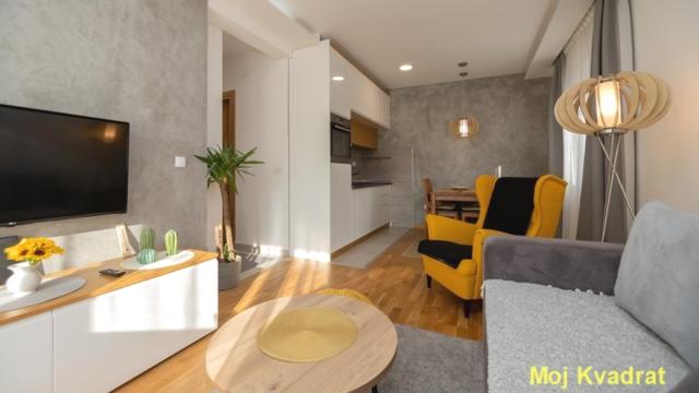 Stan, Dvosoban, Prodaja, 41m2, Centar, Planina, Crvenog gloga