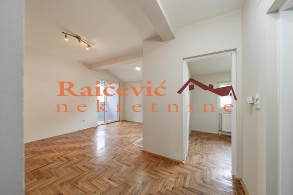 prodaja, stanova,
knezevac-rakovica-beograd, 1115238, jednoiposoban-humski-put
