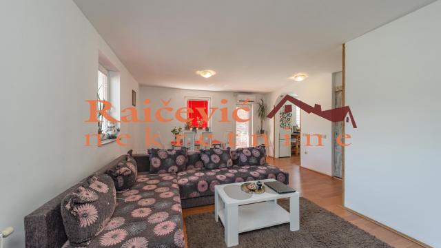 Kuća, Prodaja, 260m2, Resnik, Rakovica, Aleksandra Vojinovica