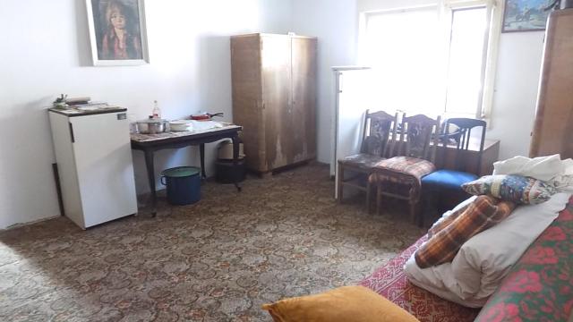Kuća, Petosoban, Prodaja, 300m2, Kolonija, Gradska lokacija, Jagodina