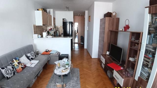 Stan, Garsonjera, Prodaja, 30m2, Karaburma, Palilula, Sloga